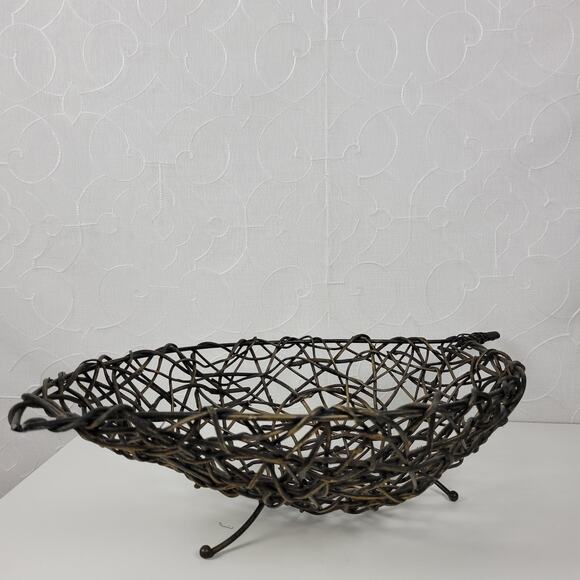 VINTAGE Woven Twisted Vine Leaf Shaped Bowl Basket Table Centerpiece Footed Rare - Picture 6 of 15